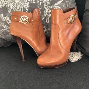 Michael Kore booties